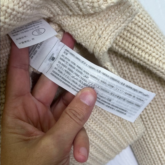 Abercrombie & Fitch - Cream Ribbed Chunky Knit Turtleneck Sweater Size XS - Picture 10 of 11